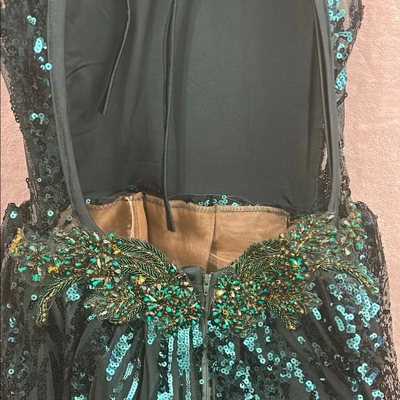 Emerald Green Sleeveless Crew Neck A-line Dress - Picture 11 of 16